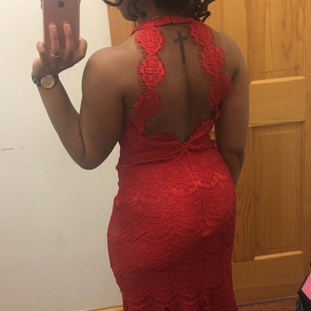 Red Lace Gown - Picture 3 of 3